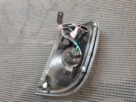 Nissan Aftermarket Hardbody Right Front Outer Lamp