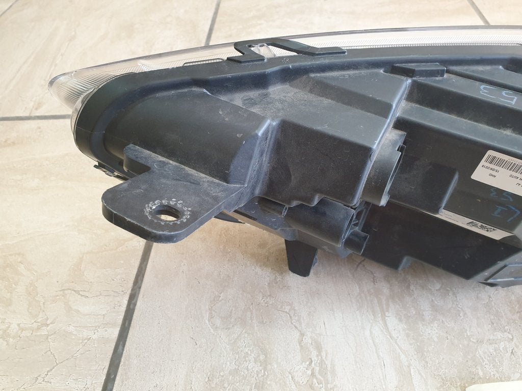 Ford Figo Right Headlight