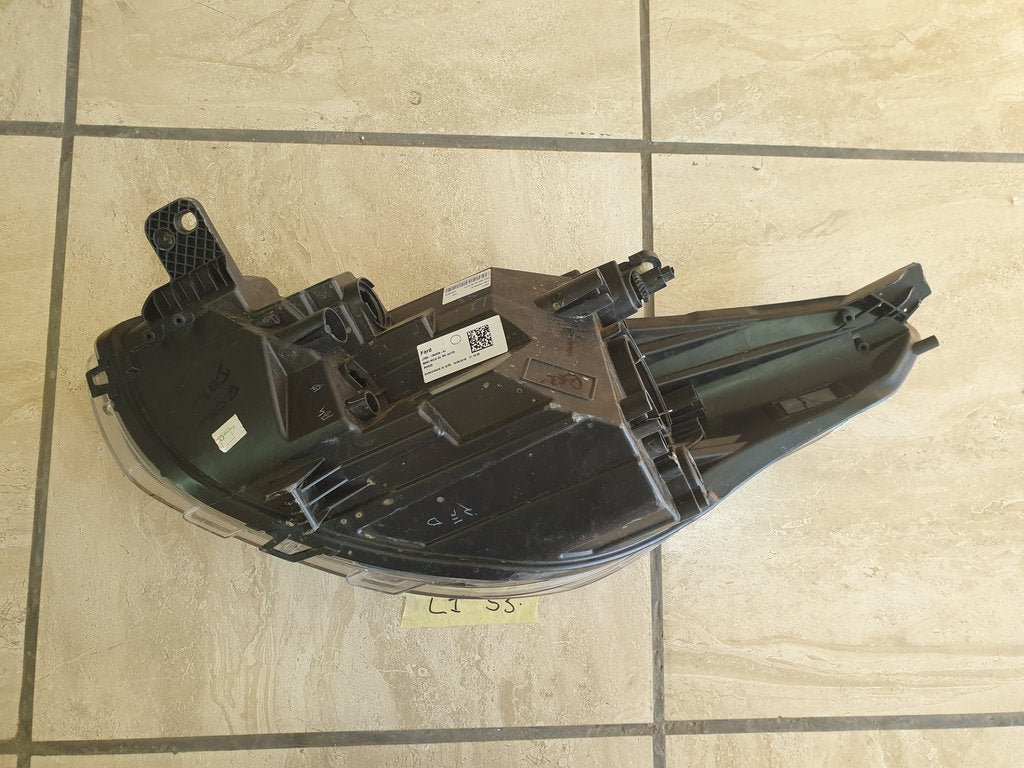 Ford Figo Right Headlight