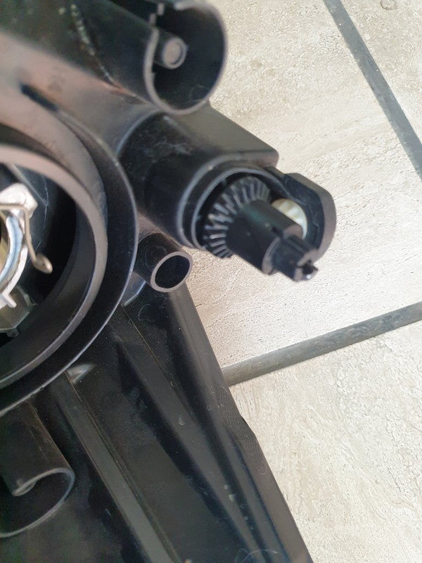 Ford Figo Right Headlight
