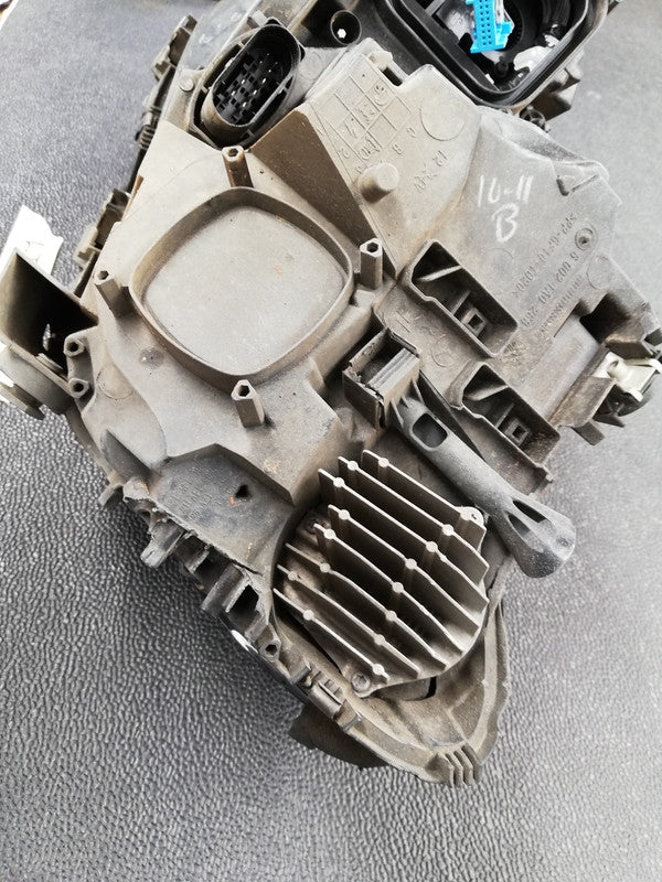 Mercedes-Benz GLE W166, 300 D 4MATIC 2016 Right Headlight