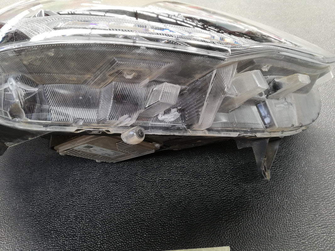 Haval Jolion 1.5T LUX 2021 Right Headlight