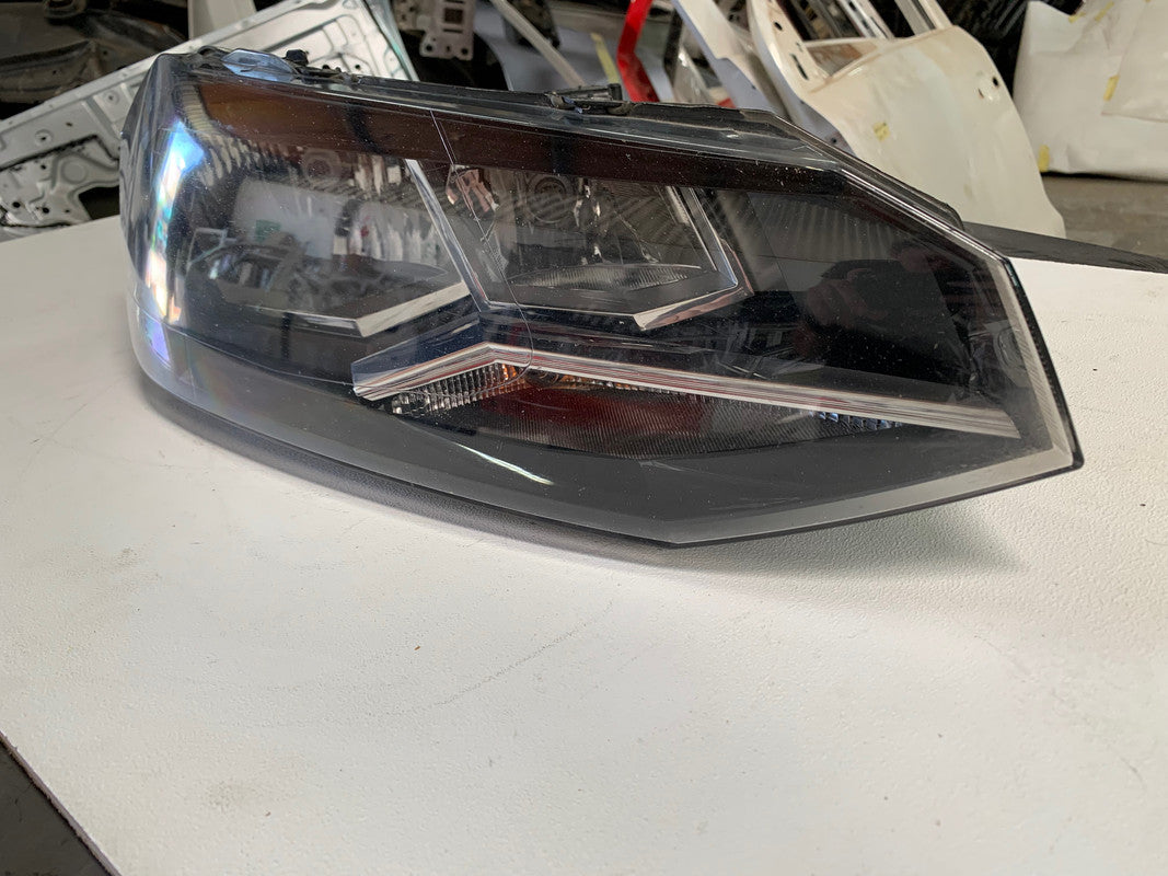 Volkswagen Polo Right Headlight