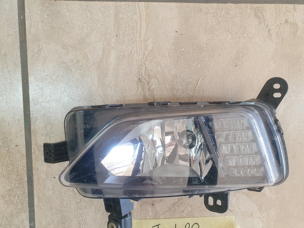 Volkswagen Polo Left Fog Light