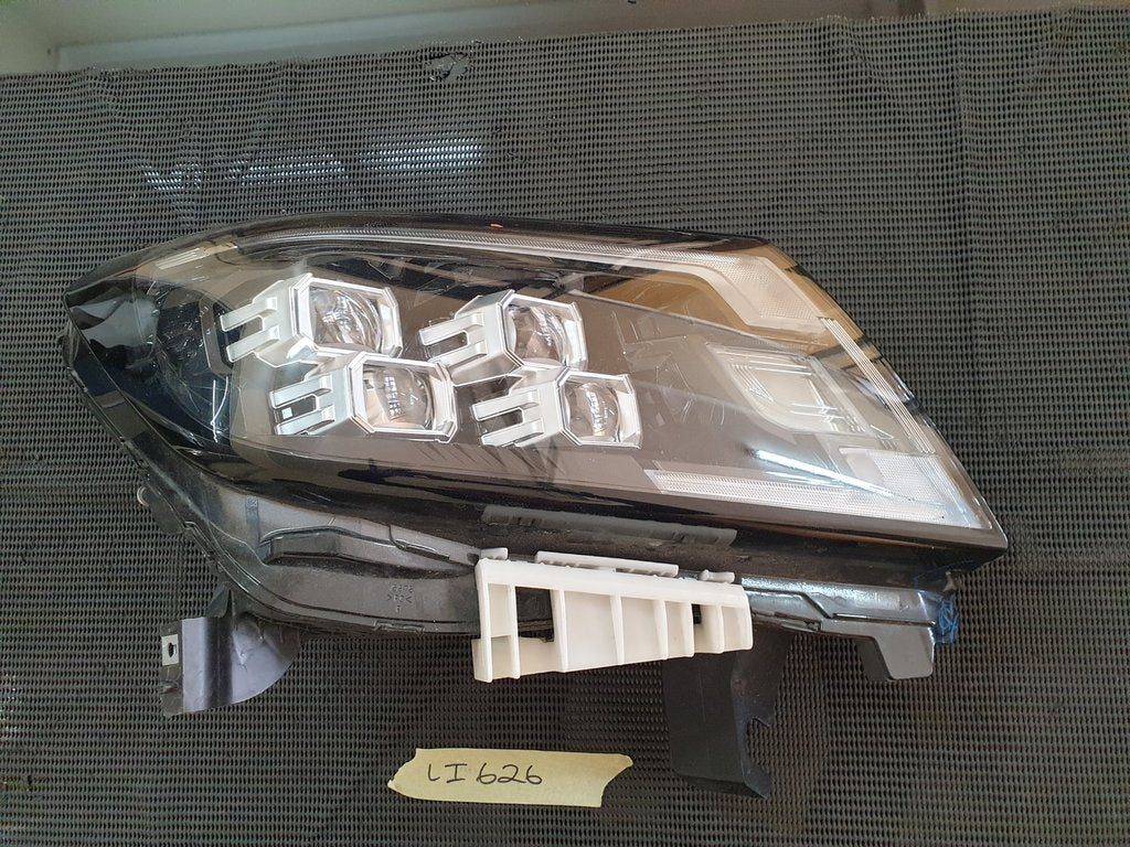 Nissan Navara Right Headlight