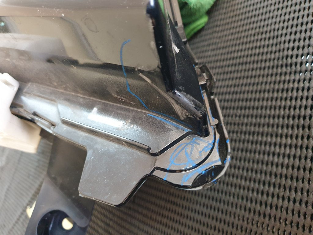 Nissan Navara Right Headlight