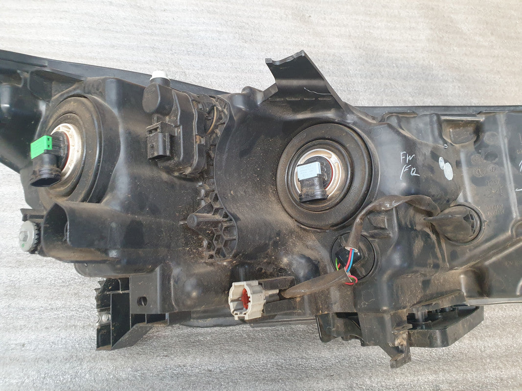 Nissan Qashqai Left Headlight