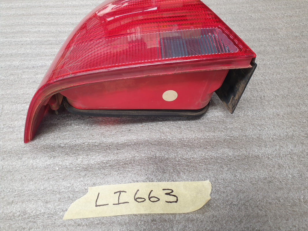 Volkswagen Jetta 4 2005 Left Taillight
