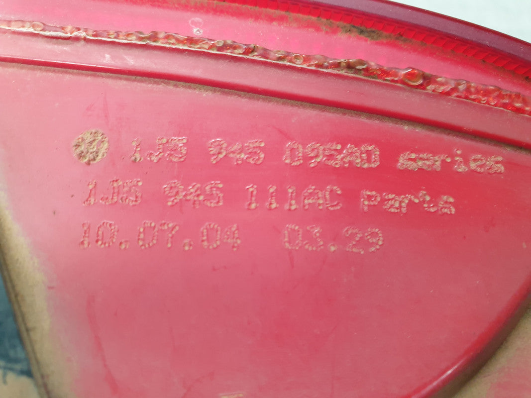 Volkswagen Jetta 4 2005 Left Taillight