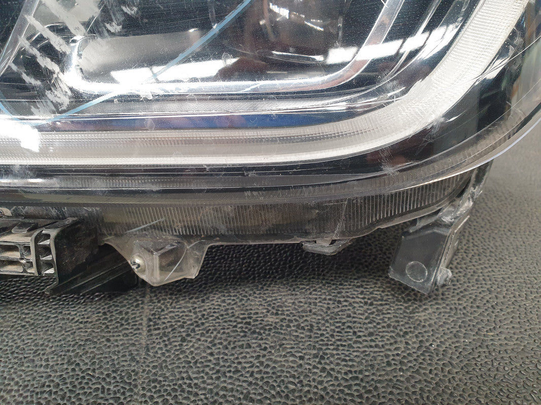 Suzuki Grand Vitara Left Headlight