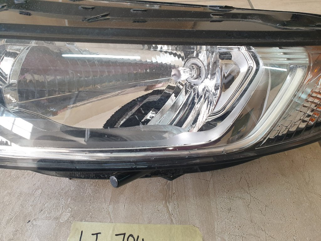 Ford Ecosport ii Left Headlight
