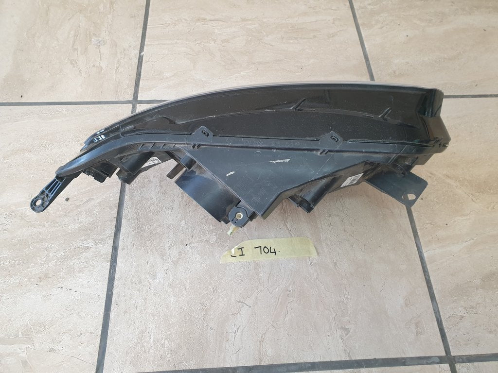 Ford Ecosport ii Left Headlight