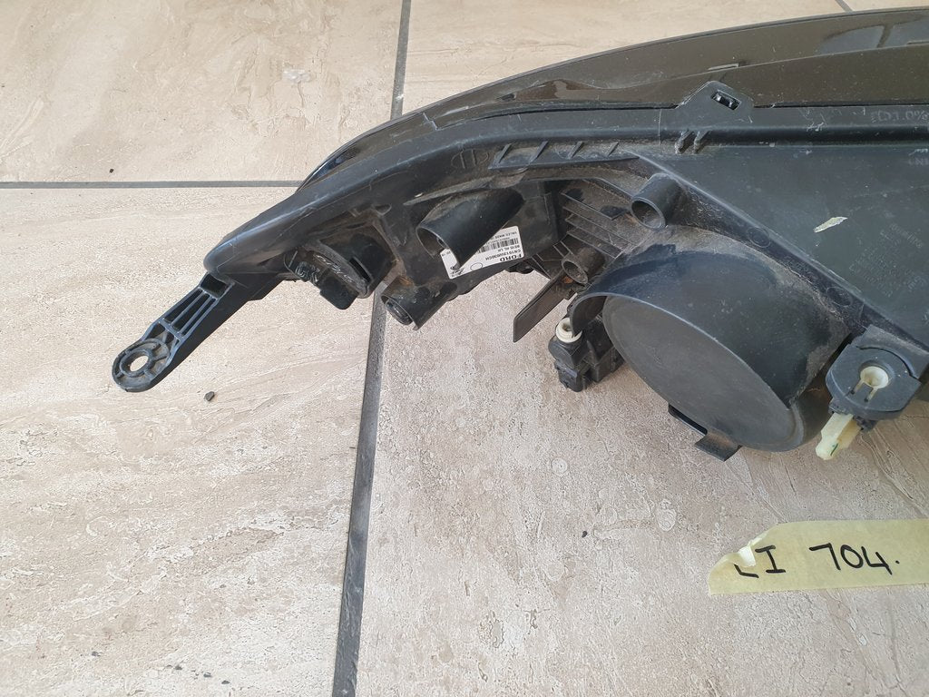 Ford Ecosport ii Left Headlight