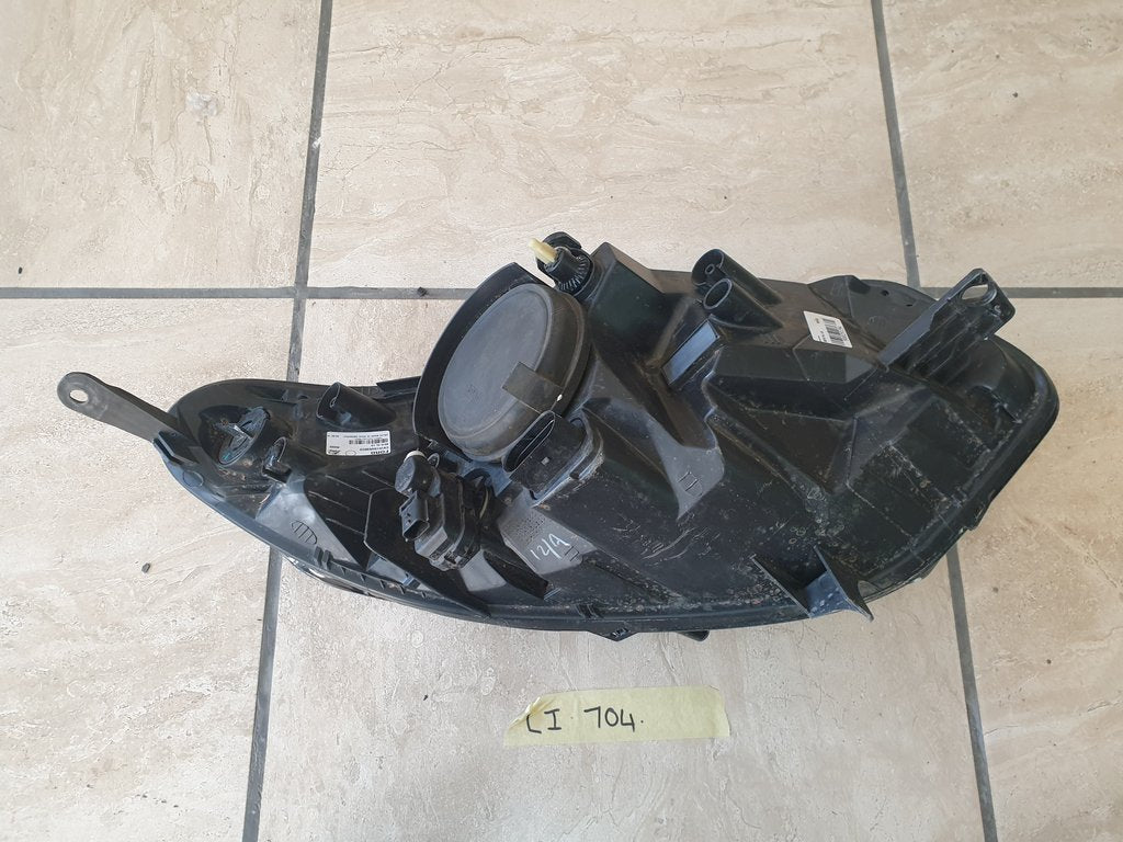 Ford Ecosport ii Left Headlight