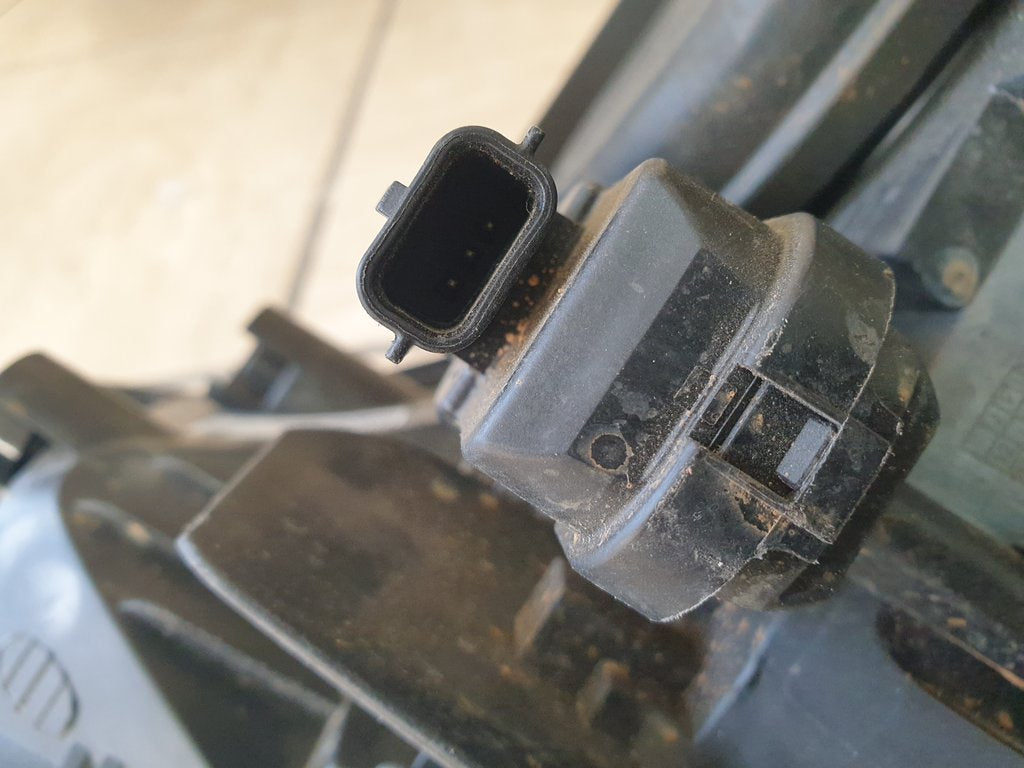 Ford Ecosport ii Left Headlight