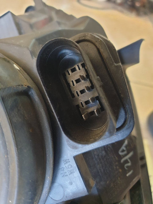 Ford Ecosport ii Left Headlight