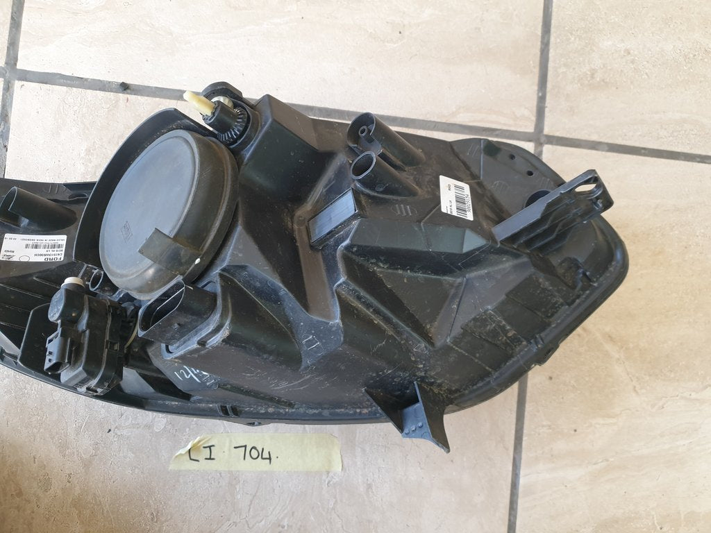 Ford Ecosport ii Left Headlight