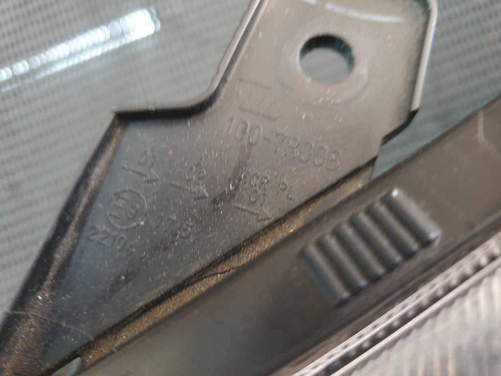 Toyota Rumion Suzuki Ertiga Left Headlight