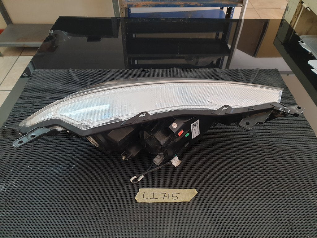 Toyota Rumion Suzuki Ertiga Left Headlight
