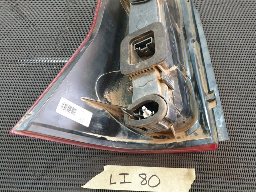 Nissan NP200 Right Taillight