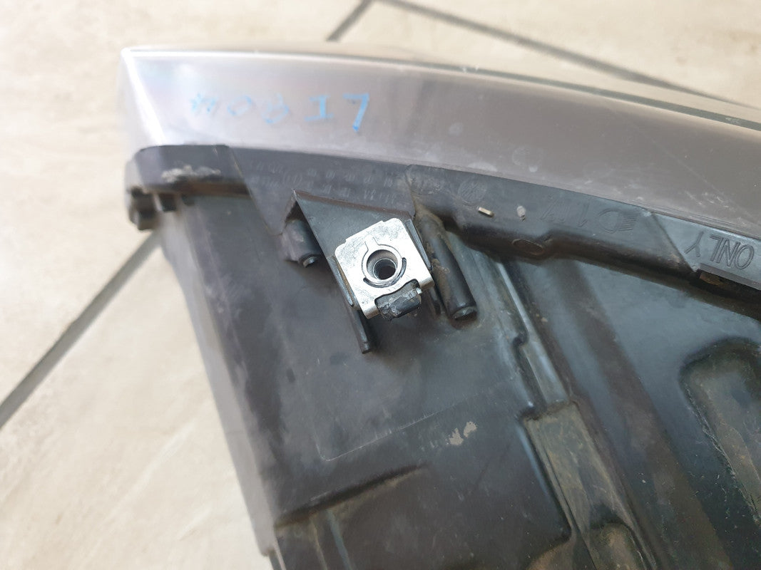 Volkswagen Polo Right Headlight