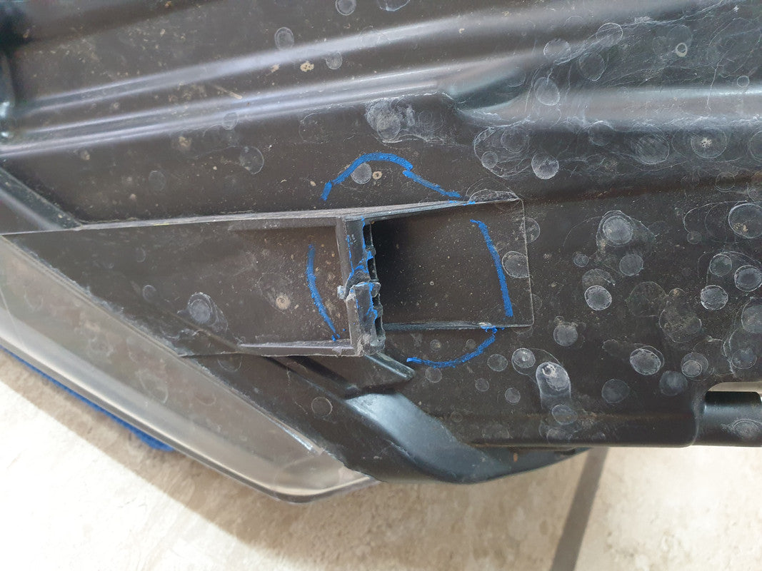 Volkswagen Polo Right Headlight