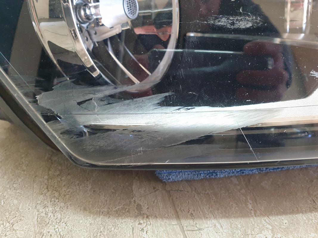 Volkswagen Polo Right Headlight