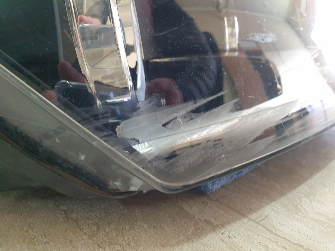 Volkswagen Polo Right Headlight