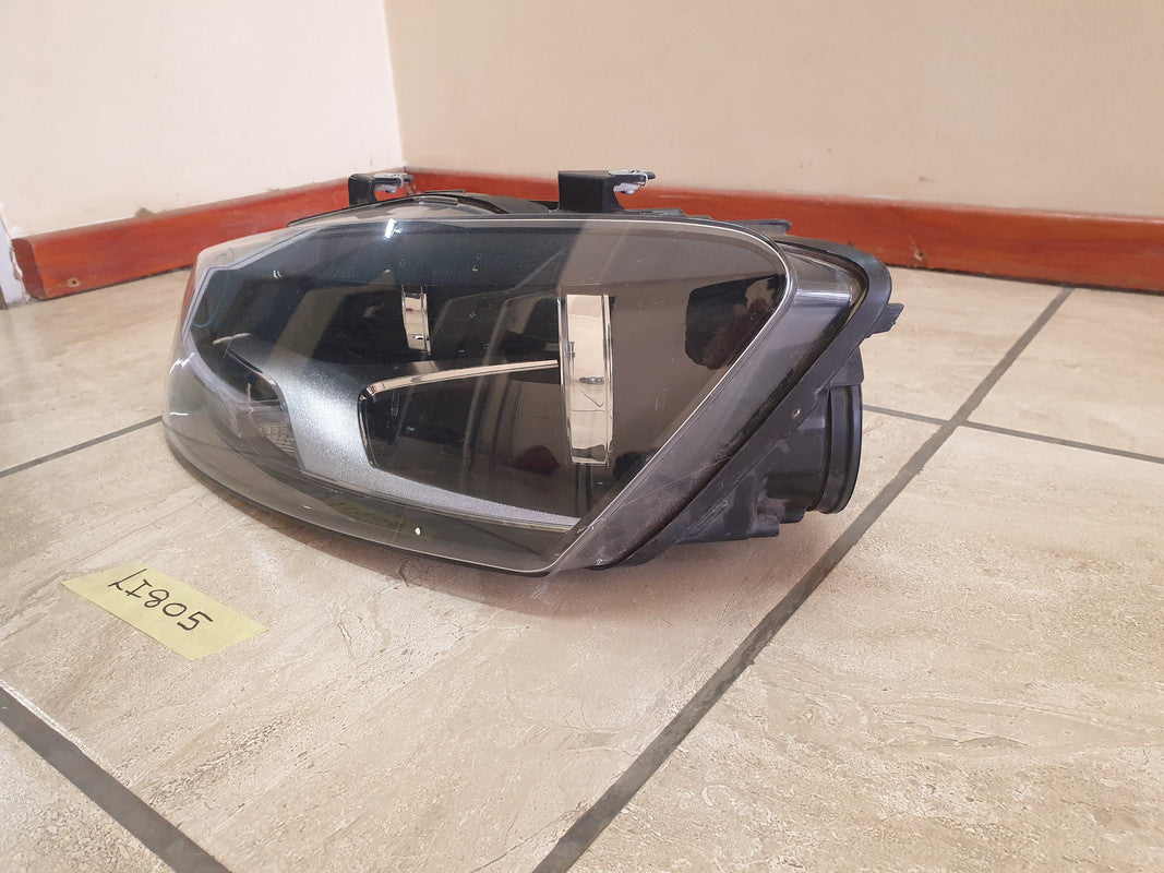 Volkswagen Polo Left Headlight