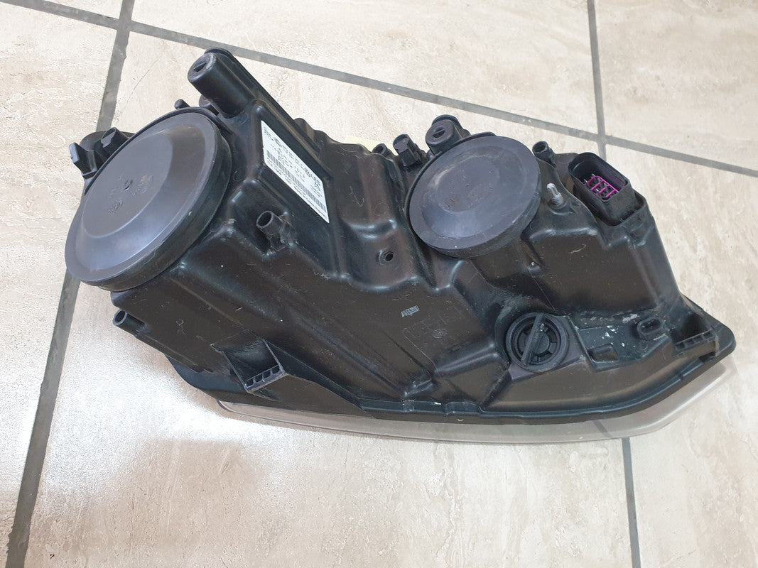 Volkswagen Polo Left Headlight