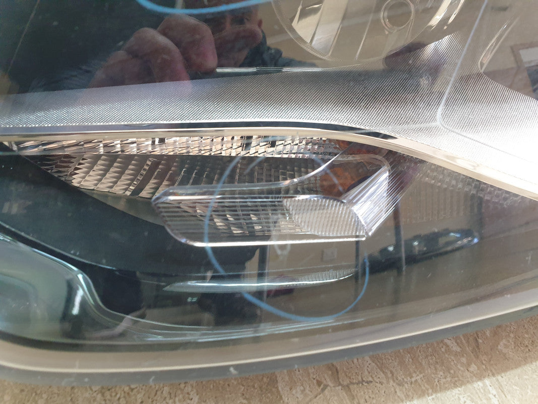 Volkswagen Polo Left Headlight