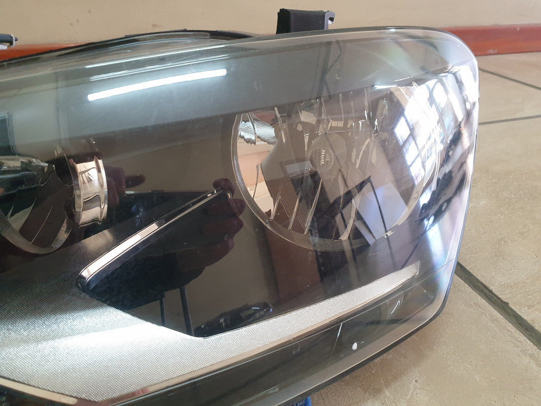 Volkswagen Polo Left Headlight