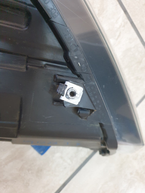 Volkswagen Polo Left Headlight
