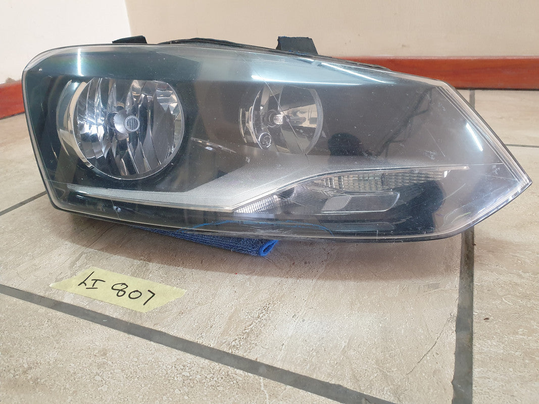 Volkswagen Polo Right Headlight