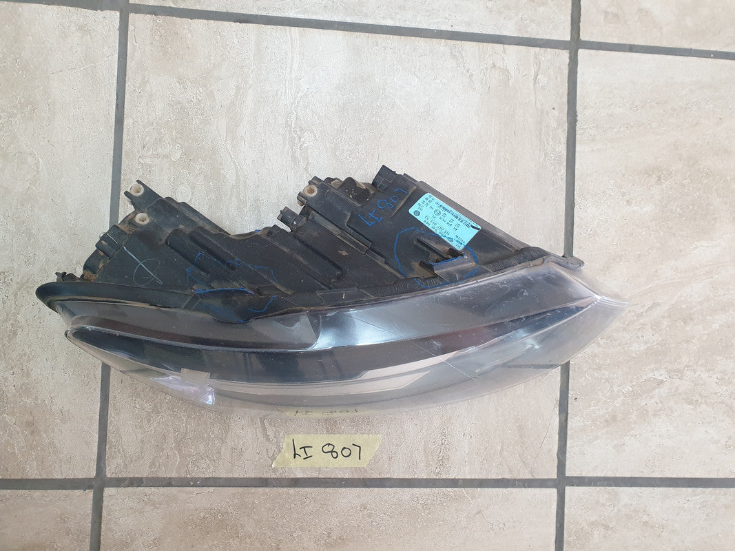 Volkswagen Polo Right Headlight