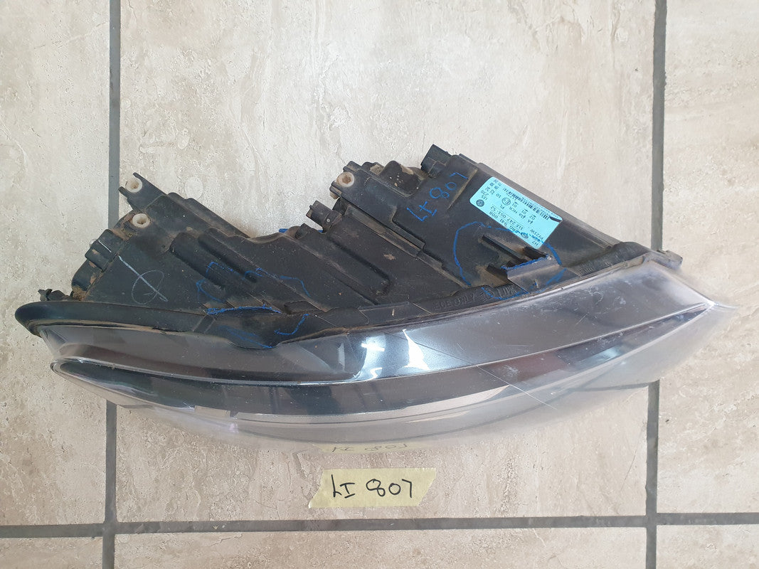 Volkswagen Polo Right Headlight