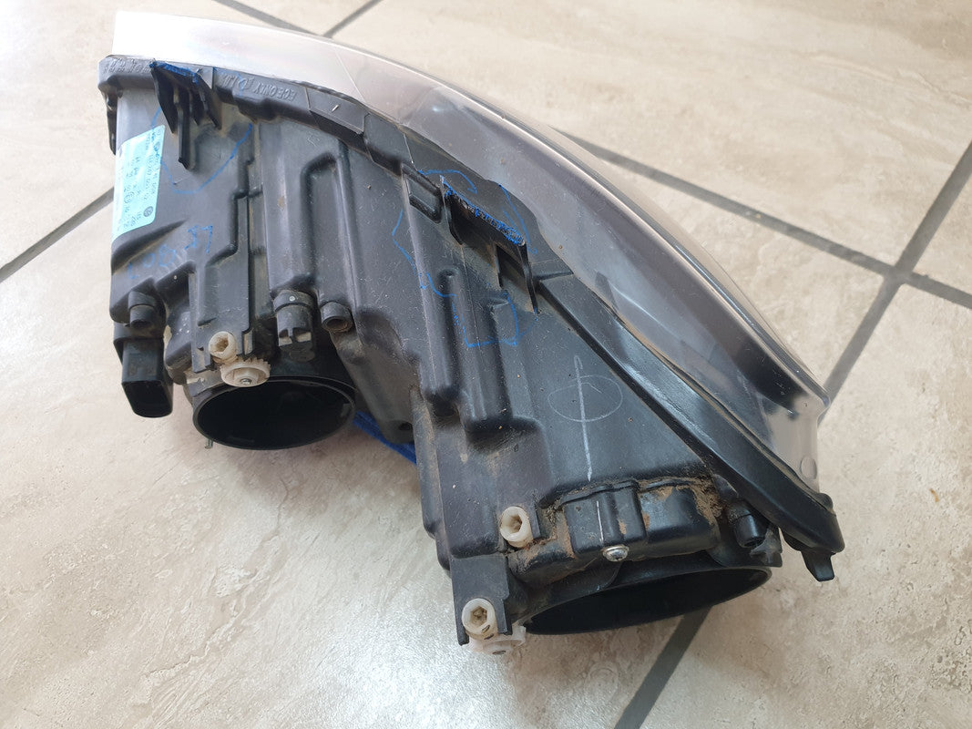 Volkswagen Polo Right Headlight