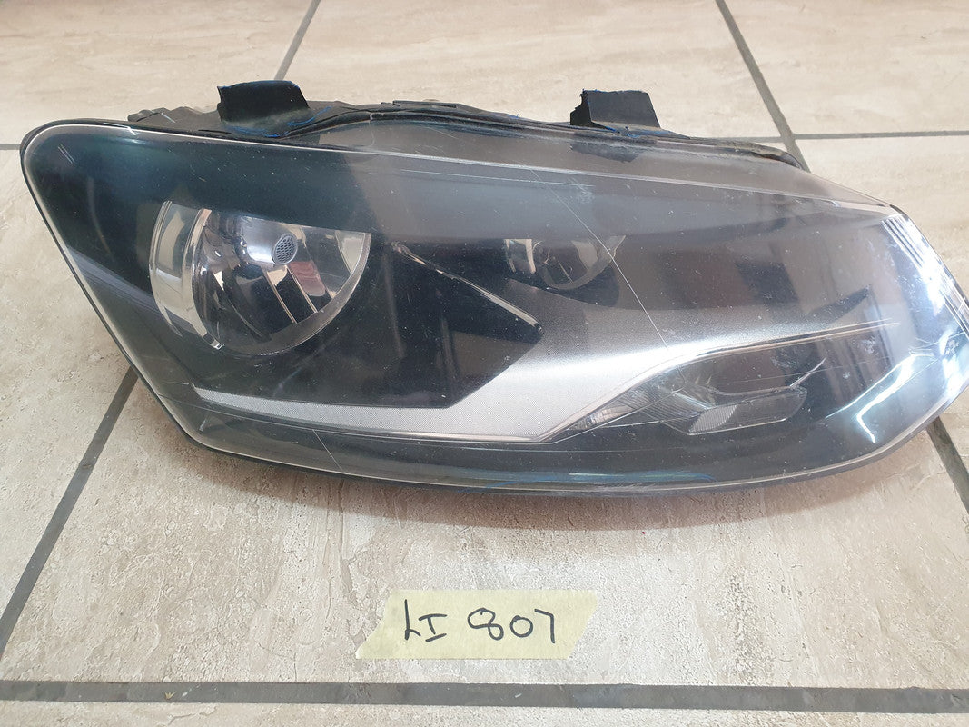 Volkswagen Polo Right Headlight