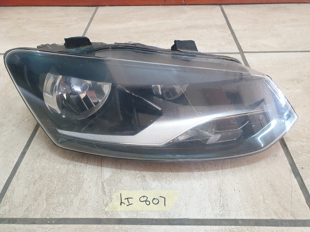 Volkswagen Polo Right Headlight