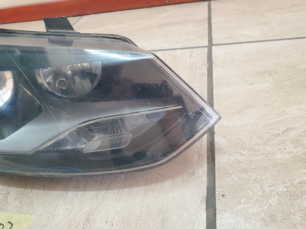 Volkswagen Polo Right Headlight