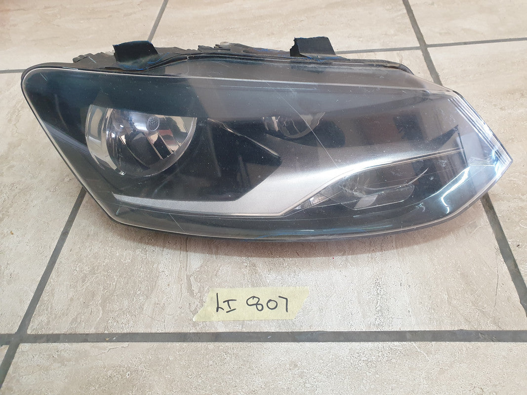 Volkswagen Polo Right Headlight