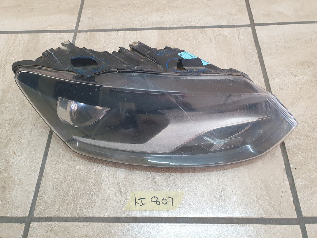 Volkswagen Polo Right Headlight
