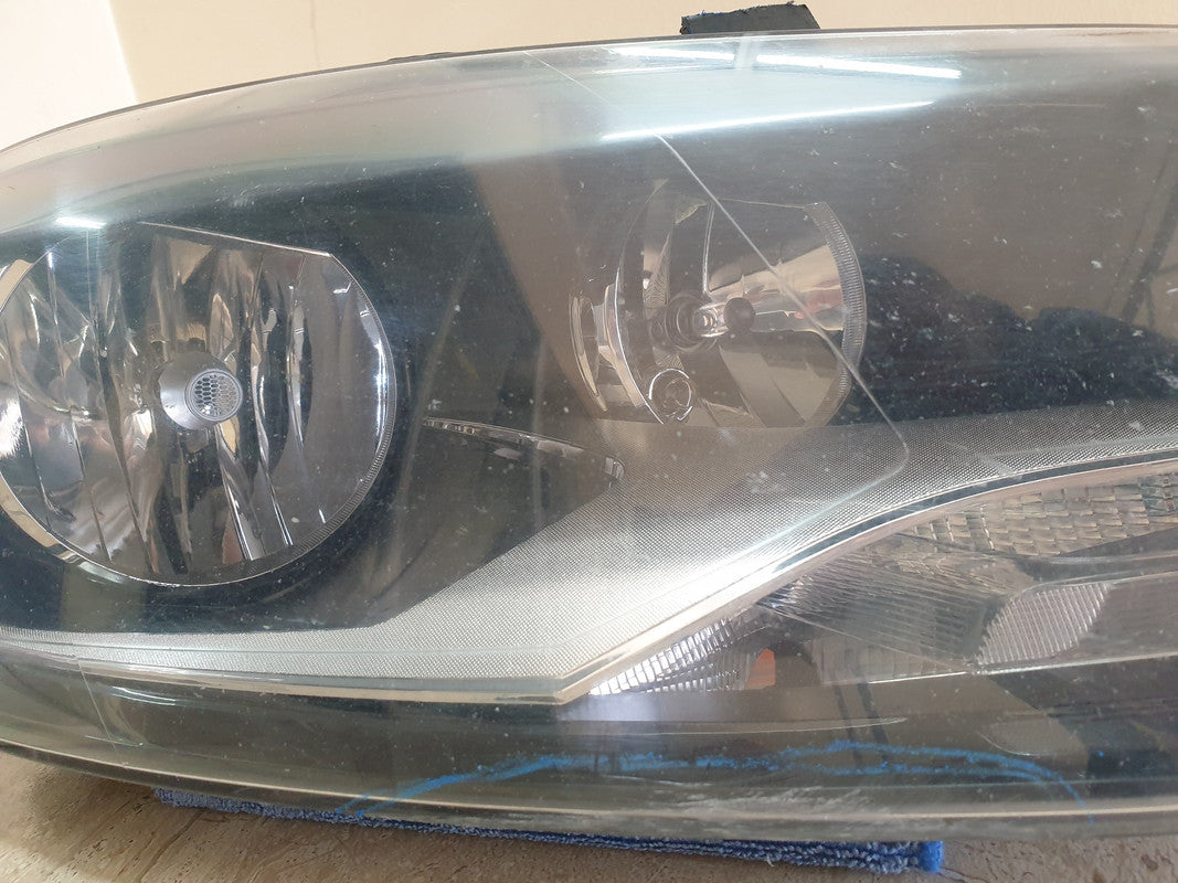 Volkswagen Polo Right Headlight