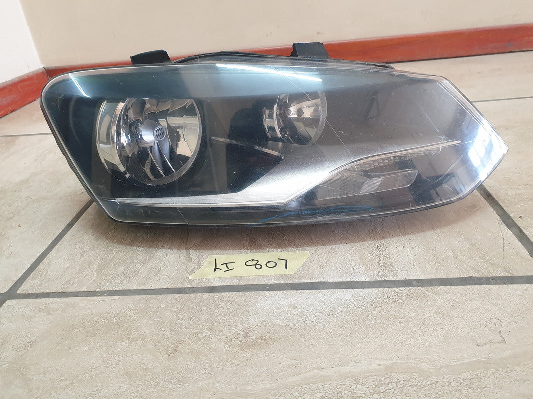 Volkswagen Polo Right Headlight