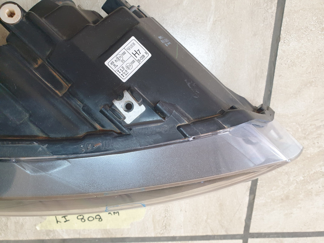 Volkswagen Aftermarket Polo Right Headlight