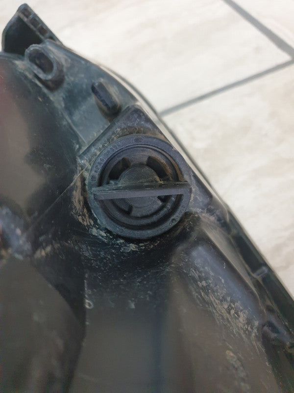 Volkswagen Polo Left Headlight