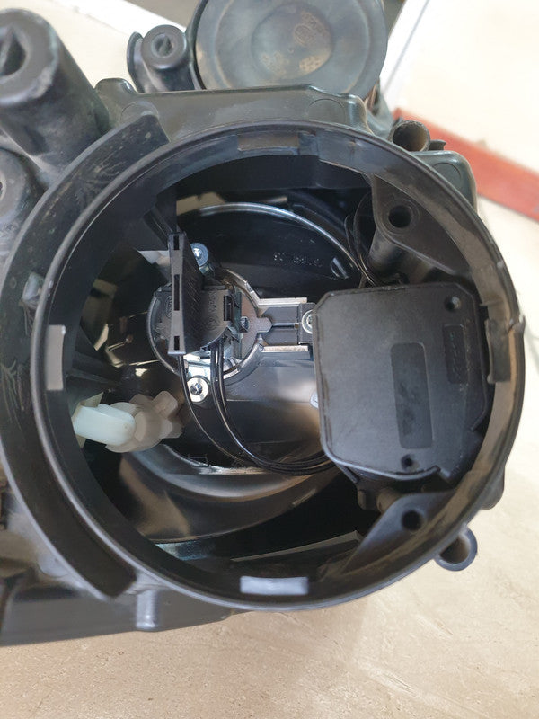 Volkswagen Polo Left Headlight
