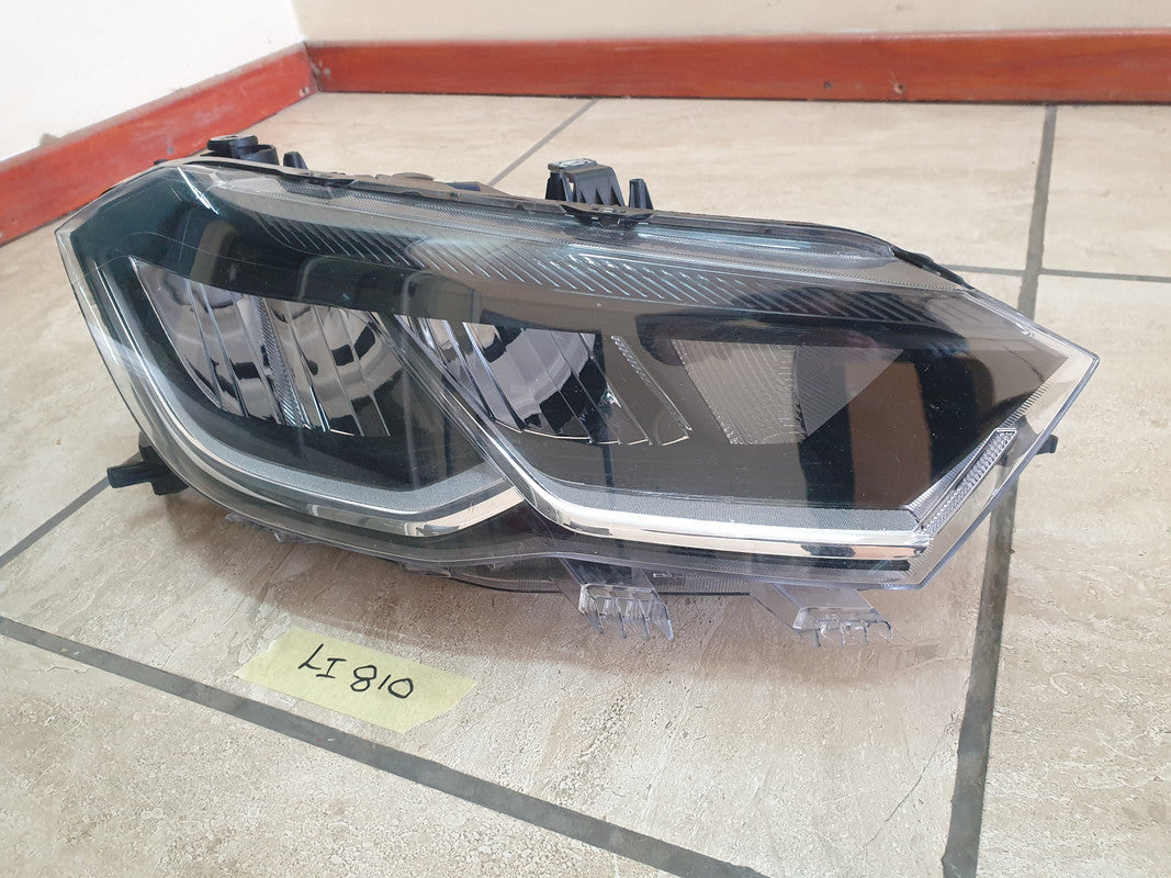 Volkswagen Polo Right Headlight