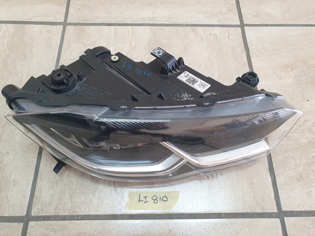 Volkswagen Polo Right Headlight