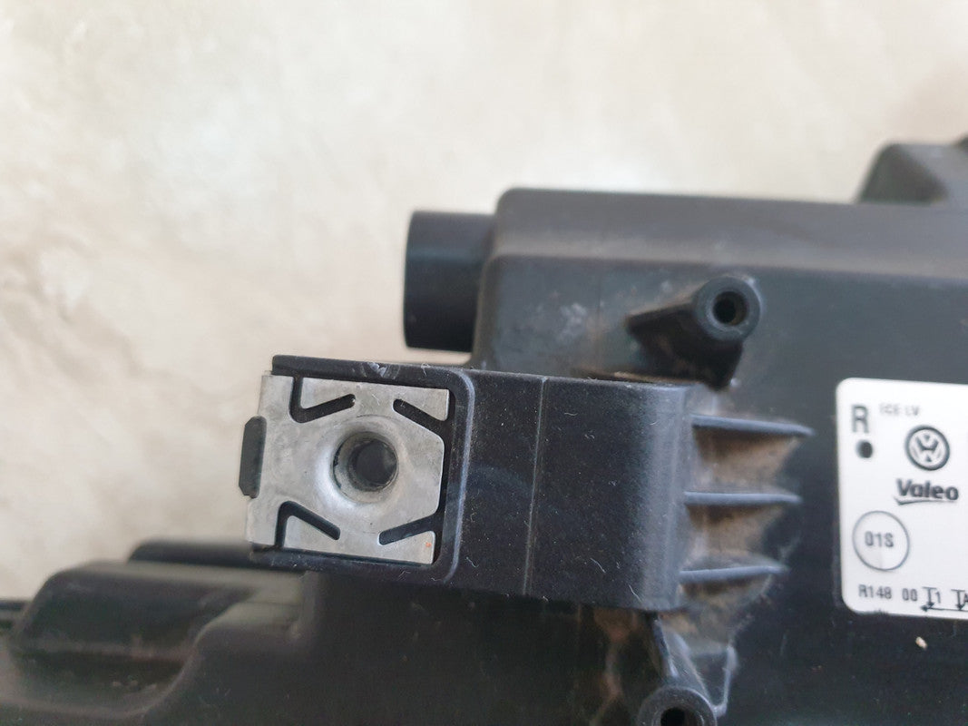 Volkswagen Polo Right Headlight